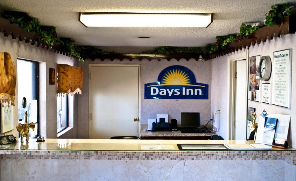 Days Inn By Wyndham Opelika Eksteriør billede